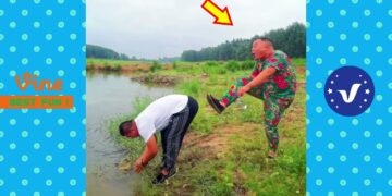 New Funny Videos 2020 ● People doing stupid things P158
