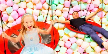 Nastya dan ayah bersenang-senang di taman, seri Fun kids