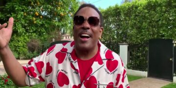 Charlie Wilson – Outstanding (BET Covid-19 Relief Effort)