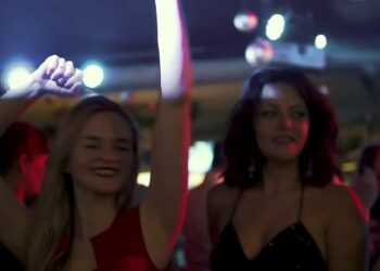 ARNOLD – Don't Let Me Down (Clip Officiel)