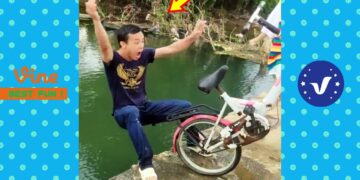 New Funny Videos 2020 ● People doing stupid things P152