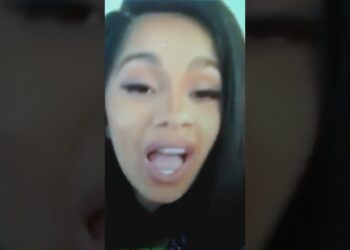 #cardib mad AF at #THESHADEROOM (AGAIN) ☹ #OFFSET #LAHHNY#LAHH#CARDI#citygirls#youngmiami#JT