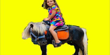 Aslı yaren Made a Horse fun kid video , Little Kids Riding A Horse