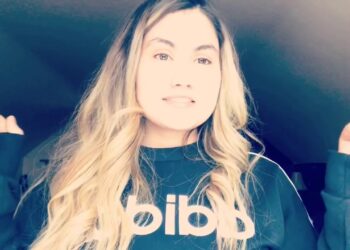 Will The Real Victoria Please Stand Up! #Hollywoodunlocked #TheShadeRoom