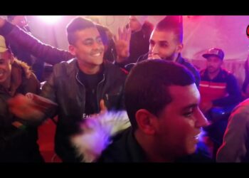 Cheb Fathi Royal 2M19 / Aandi Passé Maaha – عندي باسي معاها [Clip Officiel]