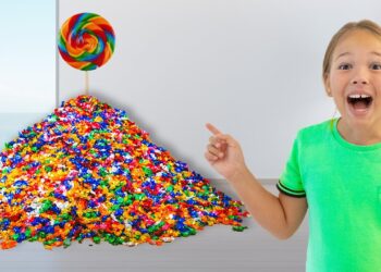 Amelia & Avelina have fun with a treasure map challenge