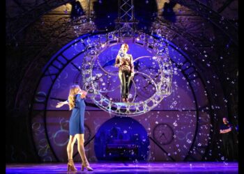 E! Entertainment "Takes Flight" Backstage at WICKED