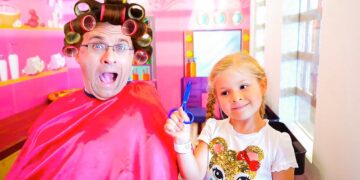 Diana and fun stories at Children's Museums