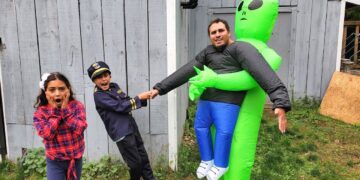 Fun Games with Heidi and Zidane playing Hide and Seek