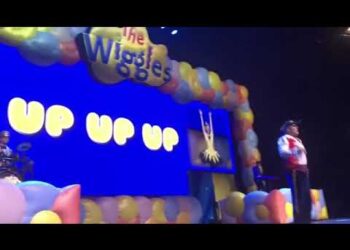Do the propeller (wiggle pop big show)