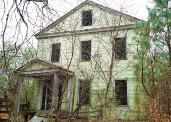 Hand-Made Farmhouse Complex in the Woods of Virginia