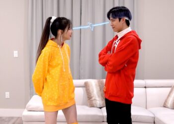 K-Pop Dance Telepathy Challenge – Female Artists | Ellen and Brian
