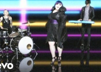 Gossip – Pop Goes the World (Video)