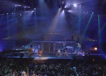 OPENING ACT – Premiering this 23 Sep on E! Entertainment (Starhub TV Ch 441)