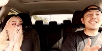 Uber Driver Raps & Her Reaction Is PRICELESS ❤️!