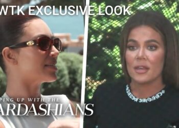 Are Kourtney Kardashian & Scott Hooking Up Again?! | KUWTK Exclusive Look | E!