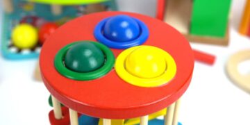 Teach Kids with Fun Preschool Toy Ball Pounding Benches!