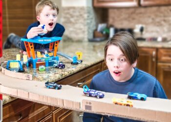 Sneak Attack Squad Cardboard Racing Fun! Featuring The Dinoco Color Changers Car Wash!!